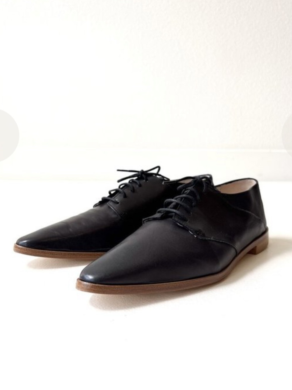 Women's Black Pointed Leather Lace-Up Flats
